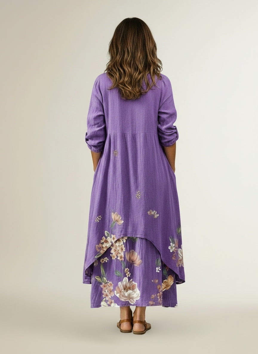 Back pose of the model wearing Jurk met ronde hals en A-lijn voor dames – vintage en veelzijdig